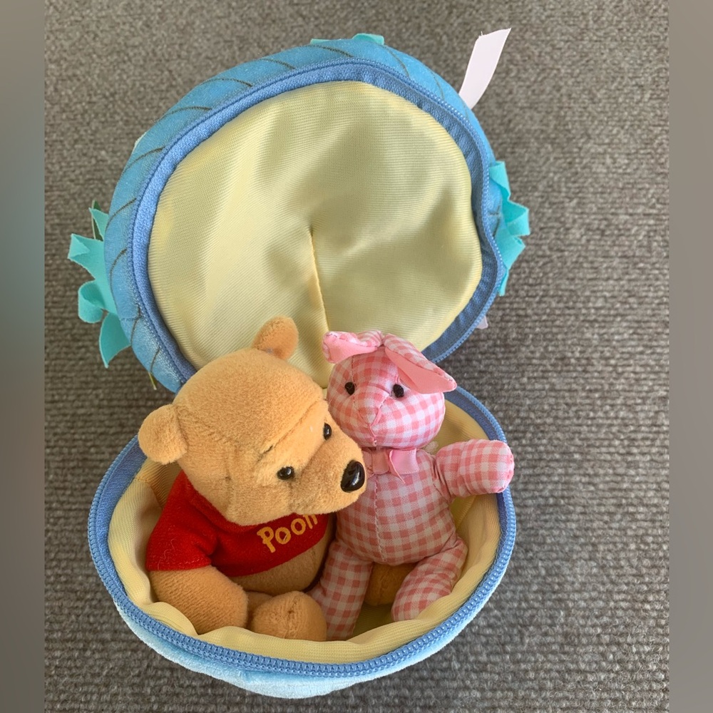 Pooh’s 8 inch Friendliest Easter Basket